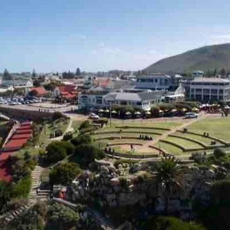 Central Modern Studio Apartment, Hermanus Waterfront Zewnętrze zdjęcie