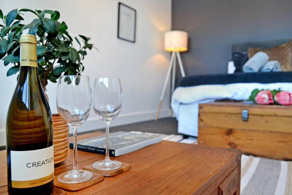 Central Modern Studio Apartment, Hermanus Waterfront Zewnętrze zdjęcie