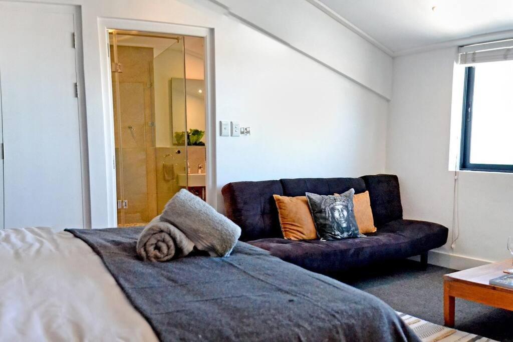 Central Modern Studio Apartment, Hermanus Waterfront Zewnętrze zdjęcie