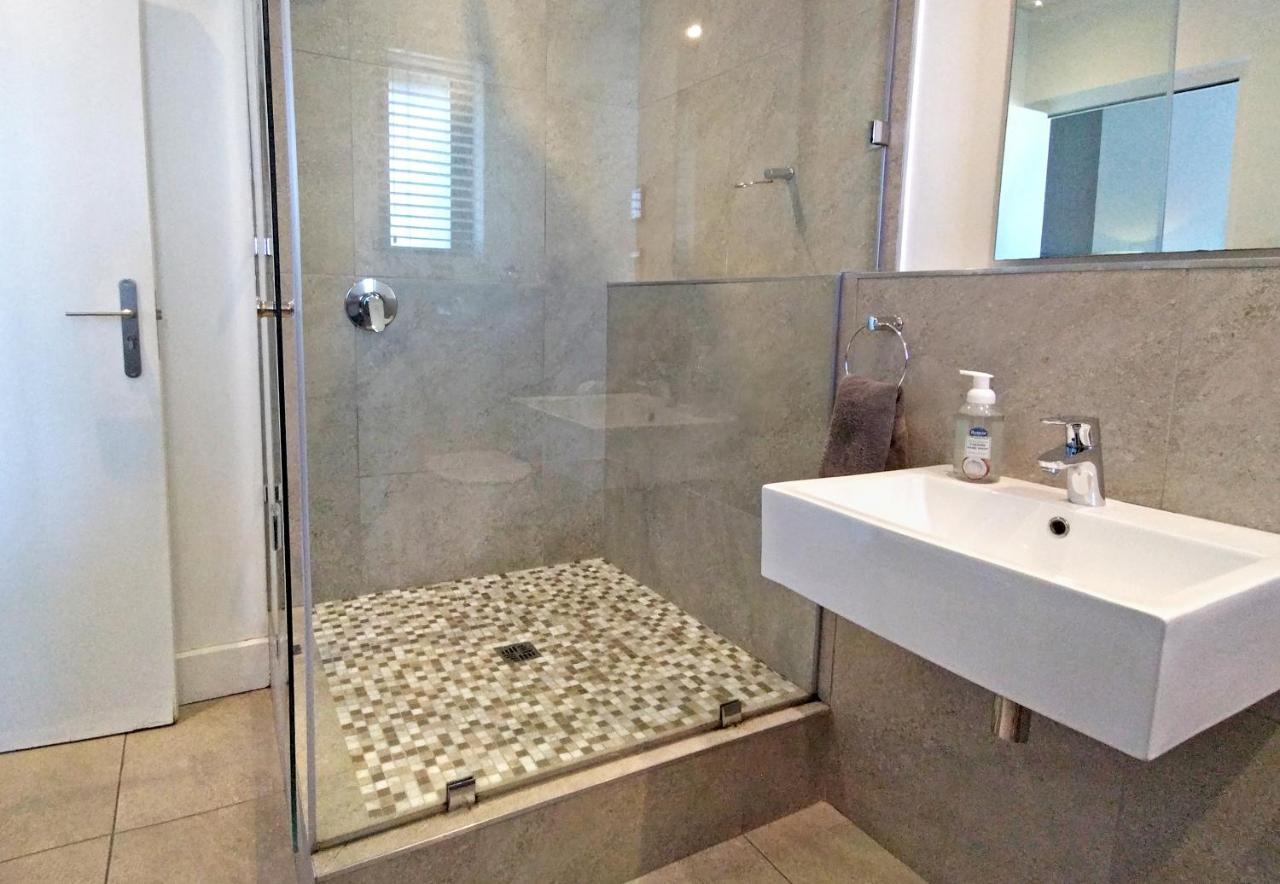 Central Modern Studio Apartment, Hermanus Waterfront Zewnętrze zdjęcie